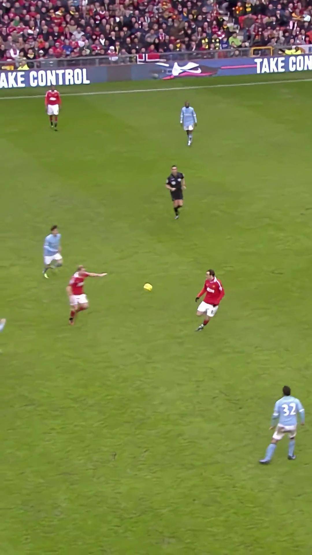 关于鲁尼重回老特拉福德，曼联球迷掀起一片鼓舞的信息