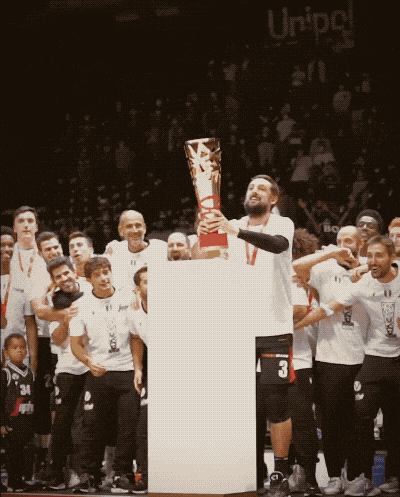 包含意大利男篮强势马刺，拉塞尔统治全场的词条