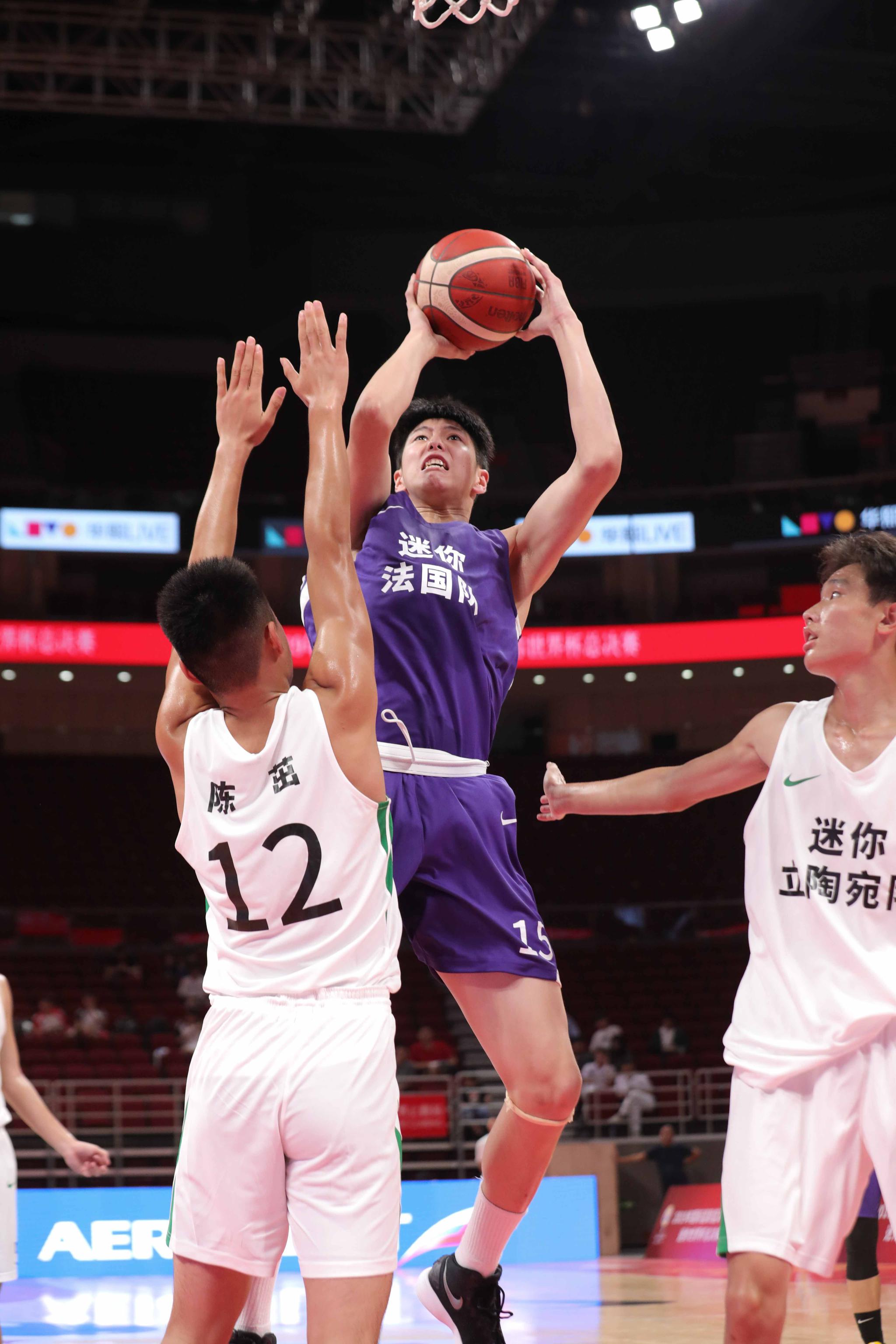 关于中国羽毛球队险胜法国羽毛球队,陶菲克制霸全场的信息 关于中国羽毛球队险胜法国羽毛球队,陶菲克制霸全场的信息