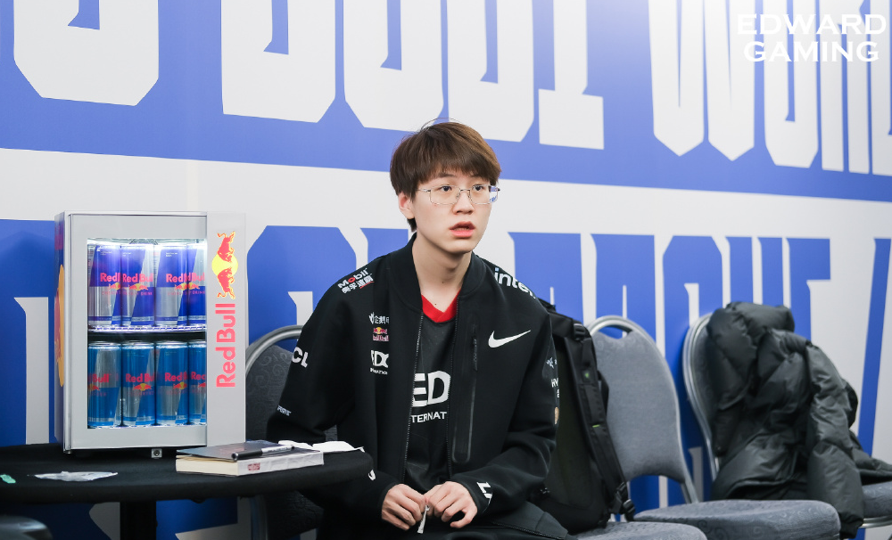 关于RGE碾压DRX2，Meiko2完成帽子戏法的信息