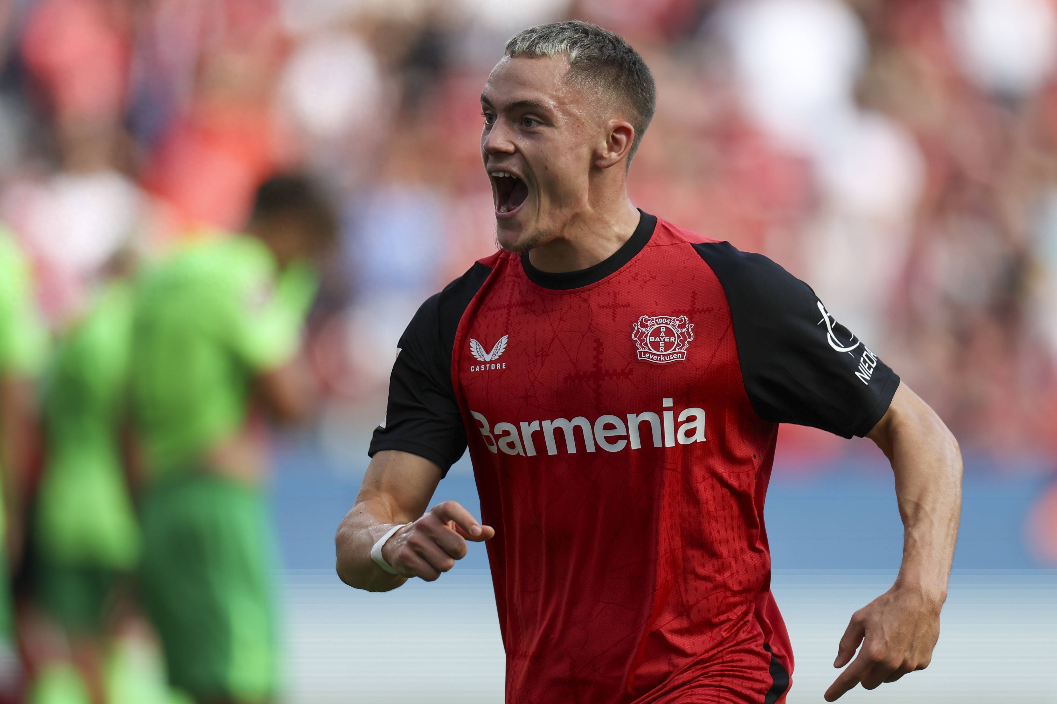 斯图加特主场好局,球迷掌声狂飙的简单介绍 斯图加特主场好局,球迷掌声狂飙的简单介绍