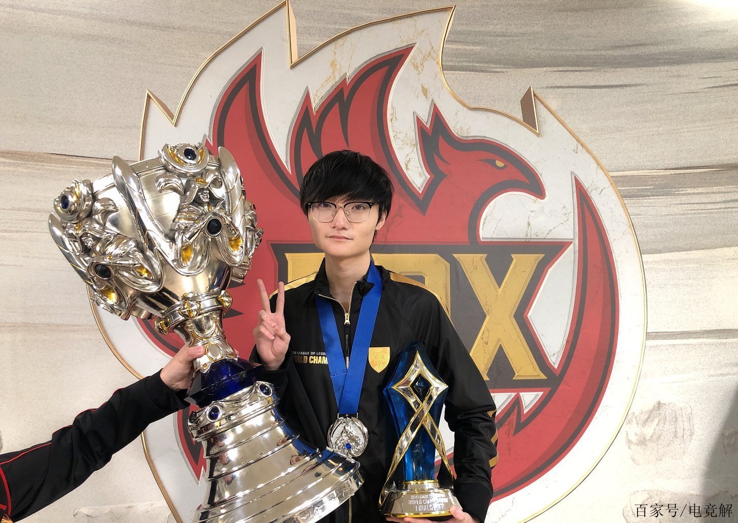 开云平台-TL强势FPX，CoreJJ送出助攻的简单介绍