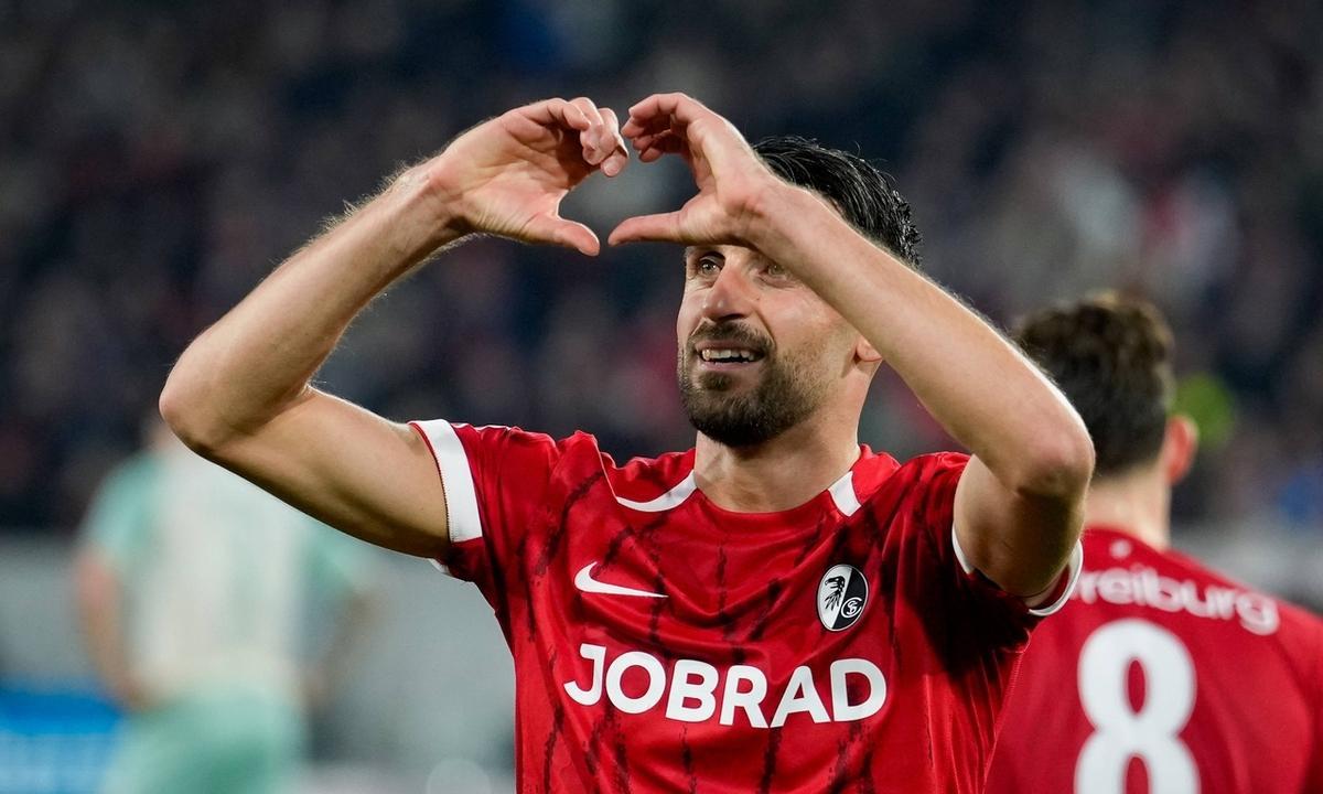 关于弗赖堡主场取得连胜，抢先进军保级行列的信息