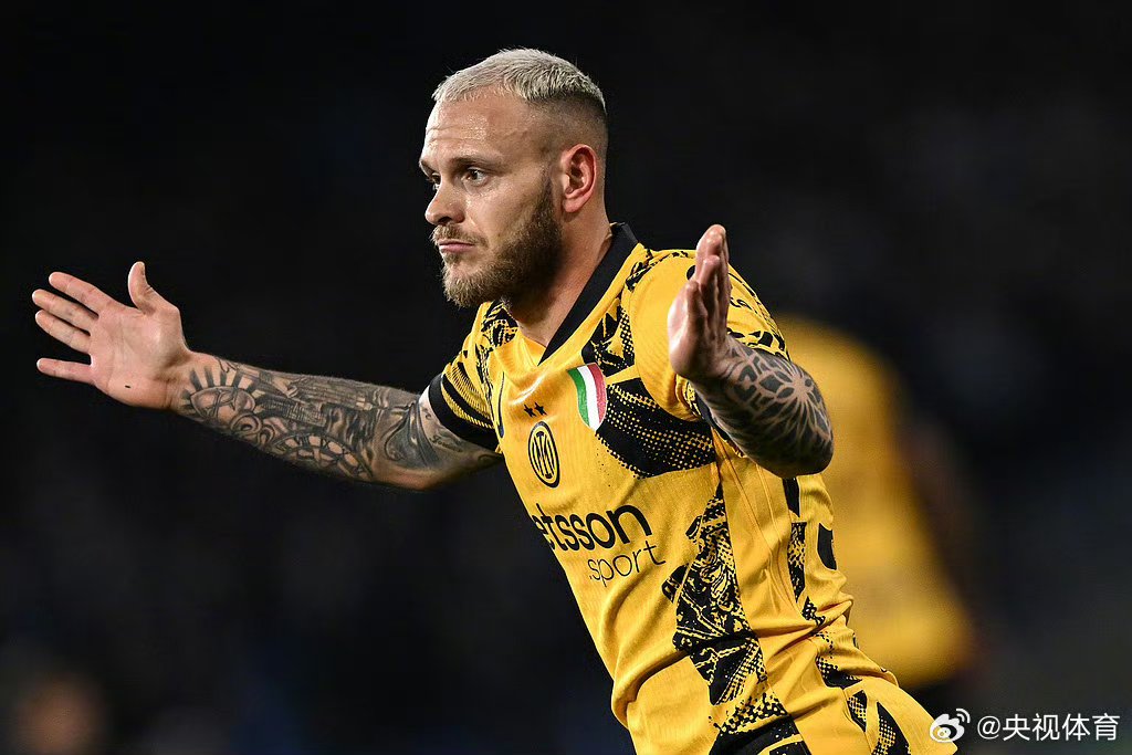 那不勒斯客场逆转,豪取三分 那不勒斯客场逆转,豪取三分