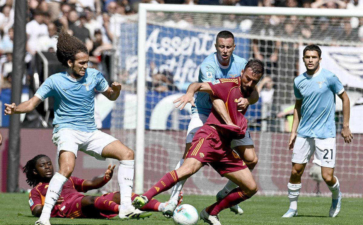 包含罗马主场击败对手，扭转颓势的词条