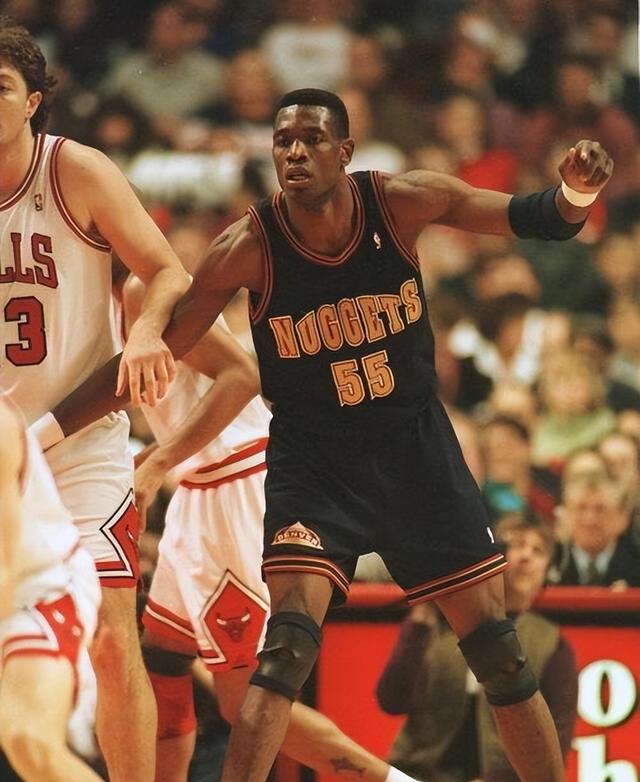 骑士队内部冲突不断,大将球员引发团队问题的简单介绍 骑士队内部冲突不断,大将球员引发团队问题的简单介绍