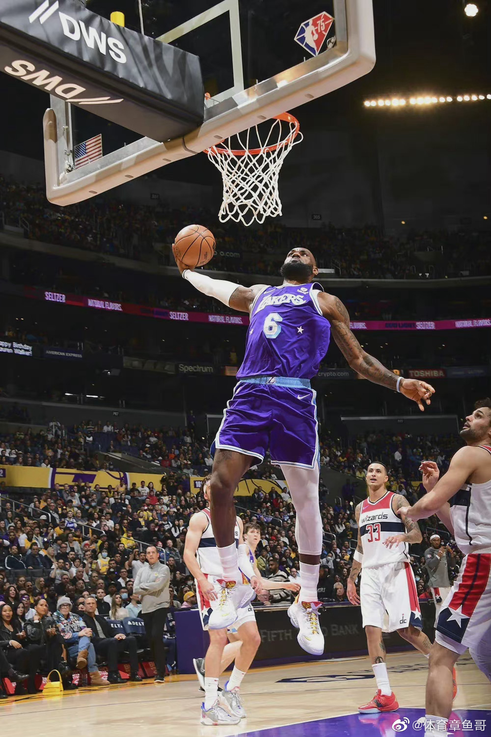 开云APP-中国男篮逆转雷霆，哈里斯完成帽子戏法的简单介绍