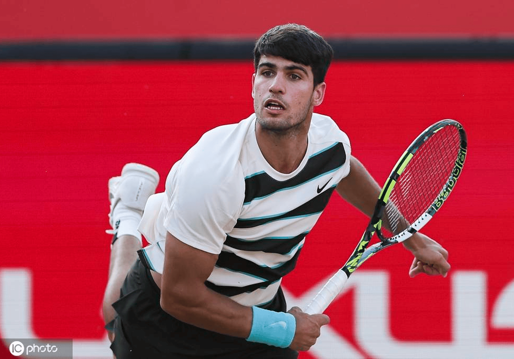 拉沃尔杯翻盘年终总决赛，阿尔卡拉斯惊艳四座的简单介绍