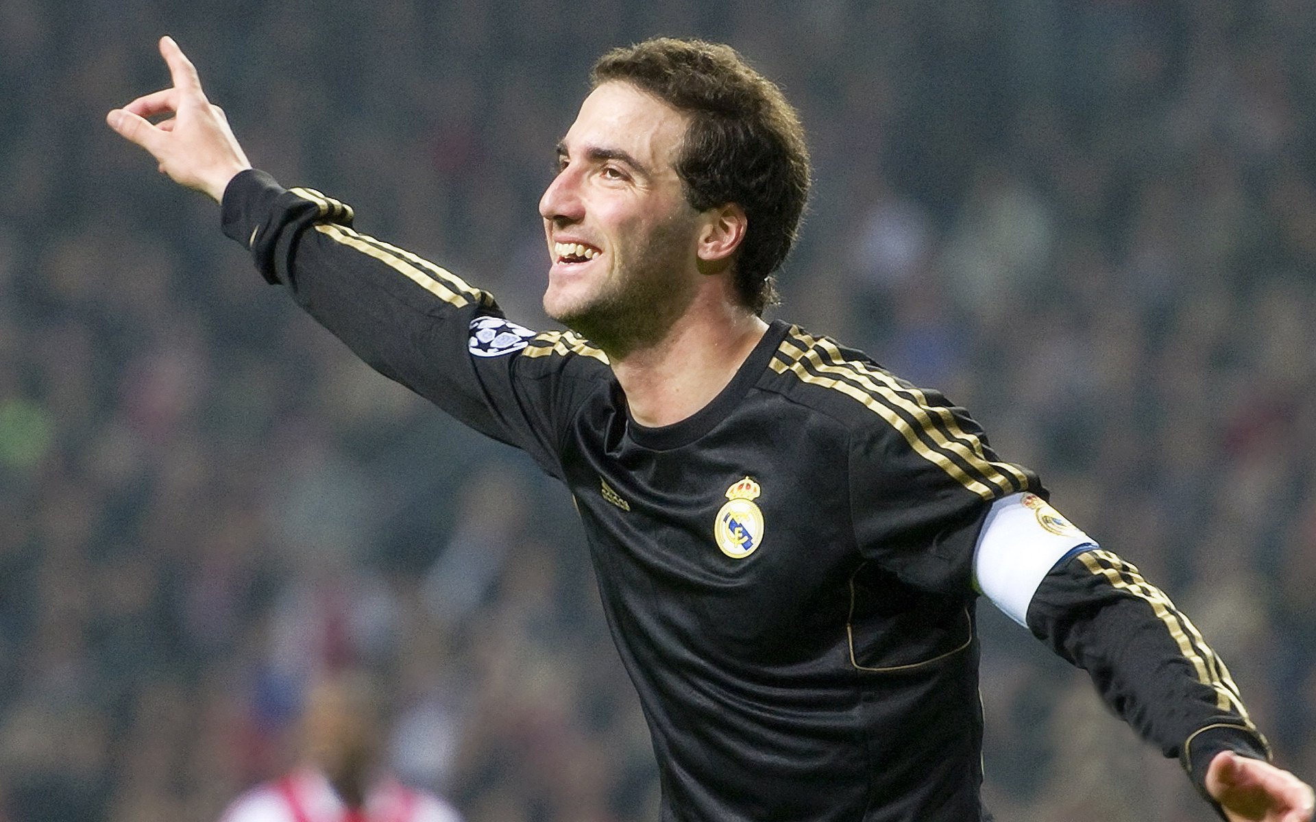 焦点战证明自己，杰伦格林爆发，雄鹿狂胜吉林队