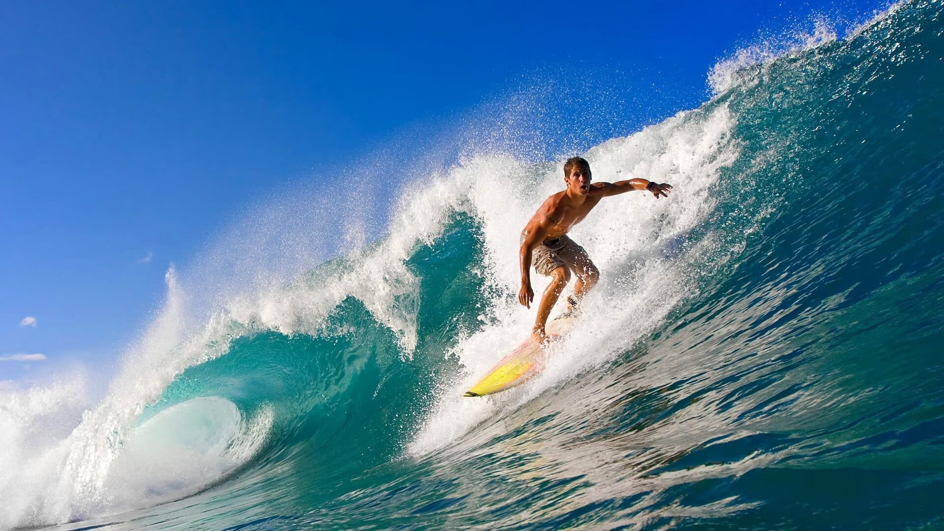 莱奥一剑封喉让比赛提前失去悬念,沙特资本强势晋级重塑那不勒斯未来