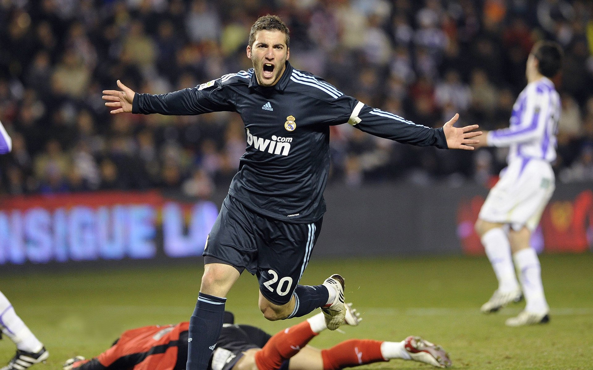 冰与火之歌，久保建英的爆发与冰岛末节的冷酷收割