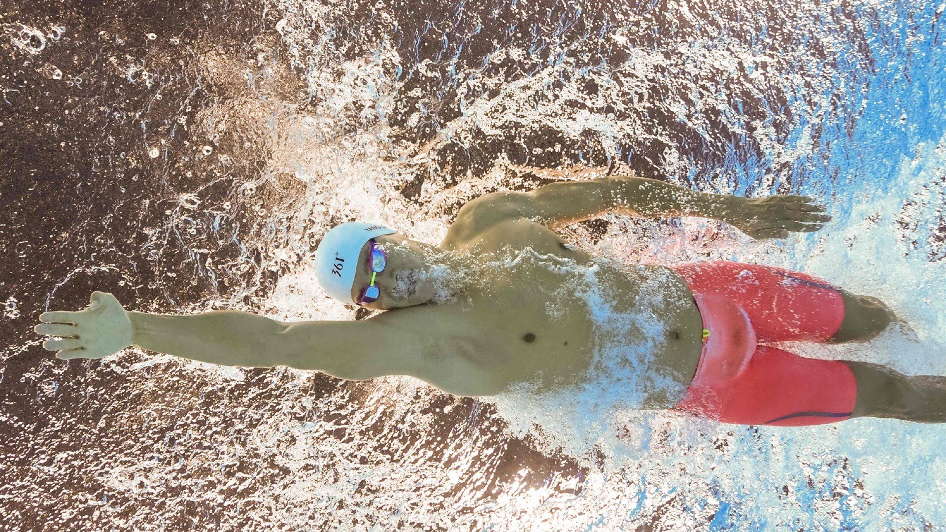 开罗之夜,一束光刺破沙漠,凯塞多如何用唯一性定义埃及对阵安哥拉