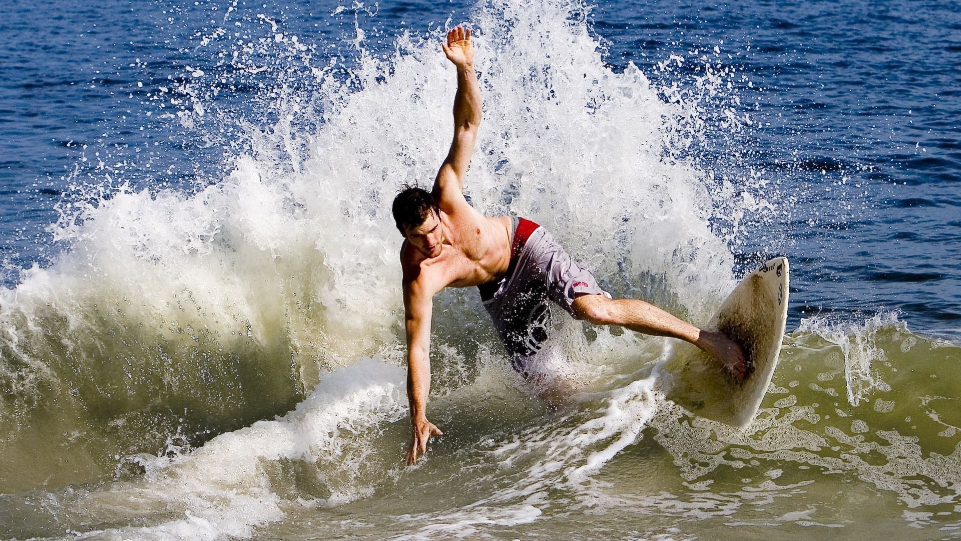 一球定江山,恩比德关键绝杀改写勇士雄鹿史诗对决